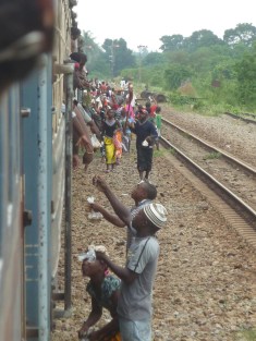 van alles te koop langs het spoor