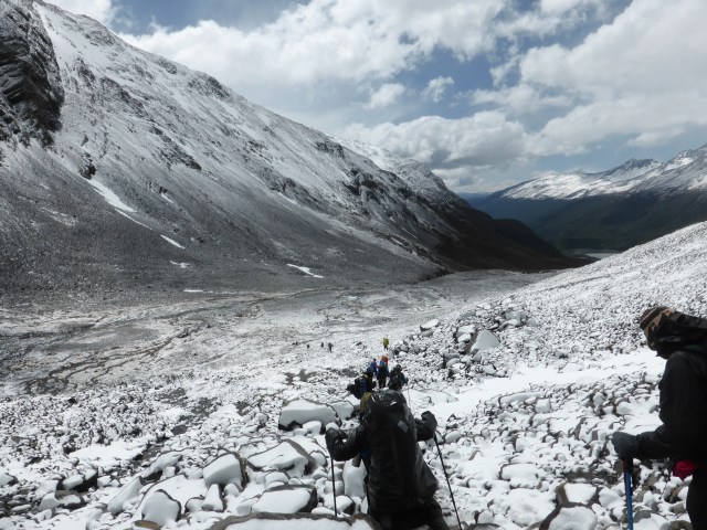 de guarda verklaart de pas voor gesloten en we moeten terug
